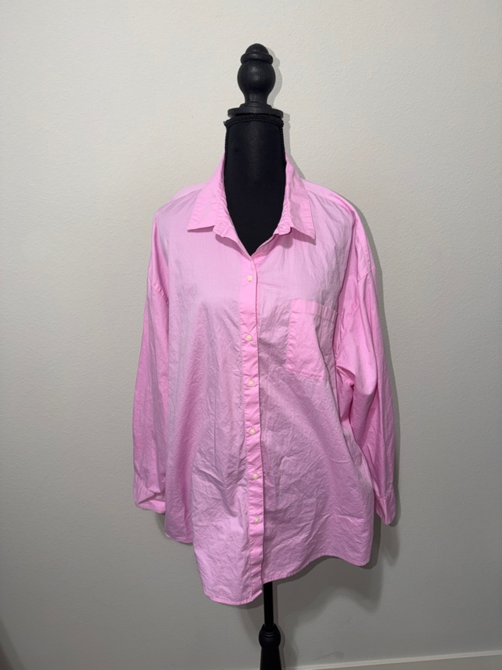 Classic Button-Down Shirt in Light Pink- boyfriend fit